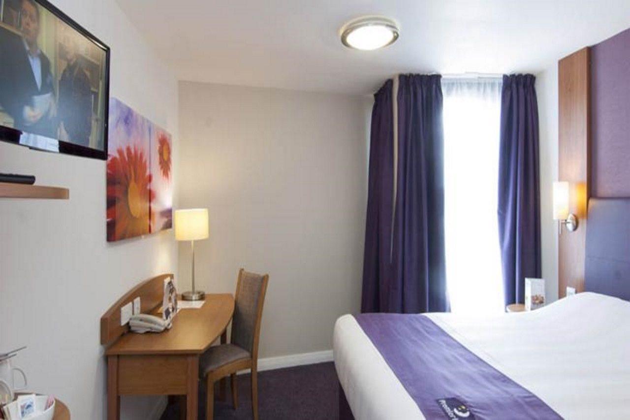 Premier Inn Southampton North Chilworth  Ngoại thất bức ảnh